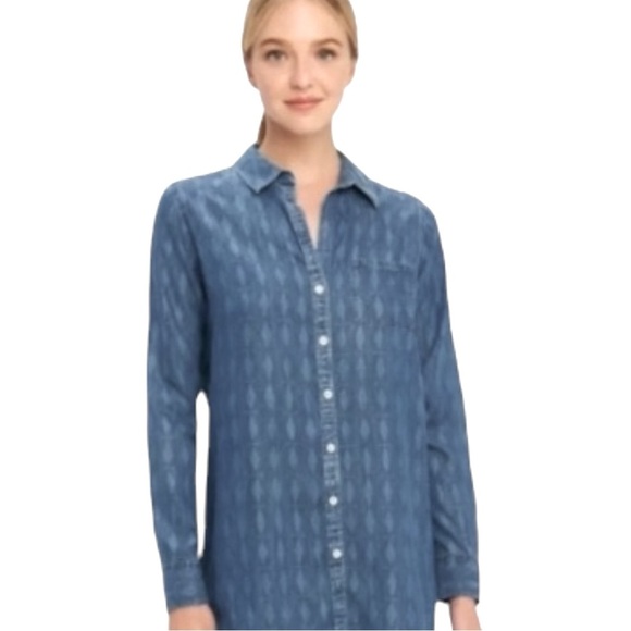 Foxcroft Tops - Foxcroft nyc Womens Chambray Blue Button Down Shirt Size 8 (can fit size 10)